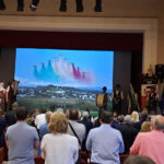 immagine frecce tricolori su proiettore